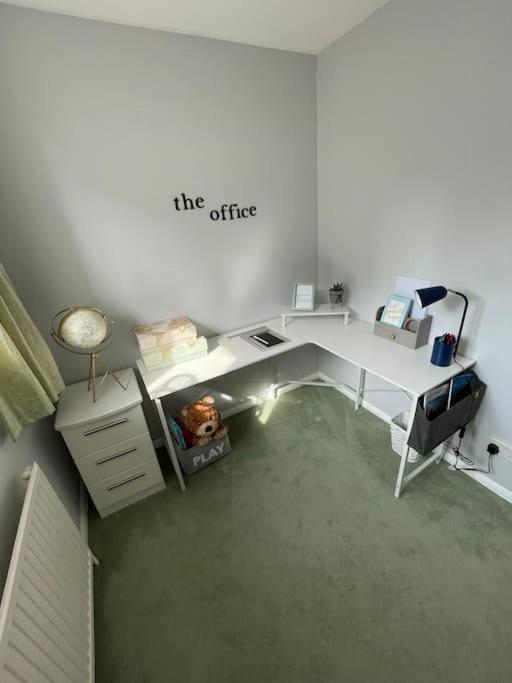 Centre Of Town House 3 Bedrooms Sleeps 5 And Infant Free Onsite Parking 2 Cars King's Lynn Ngoại thất bức ảnh