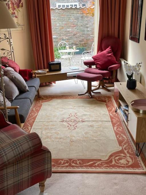 Centre Of Town House 3 Bedrooms Sleeps 5 And Infant Free Onsite Parking 2 Cars King's Lynn Ngoại thất bức ảnh